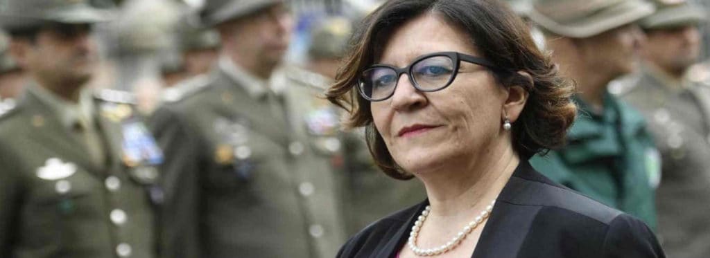 Elisabetta Trenta parata militare