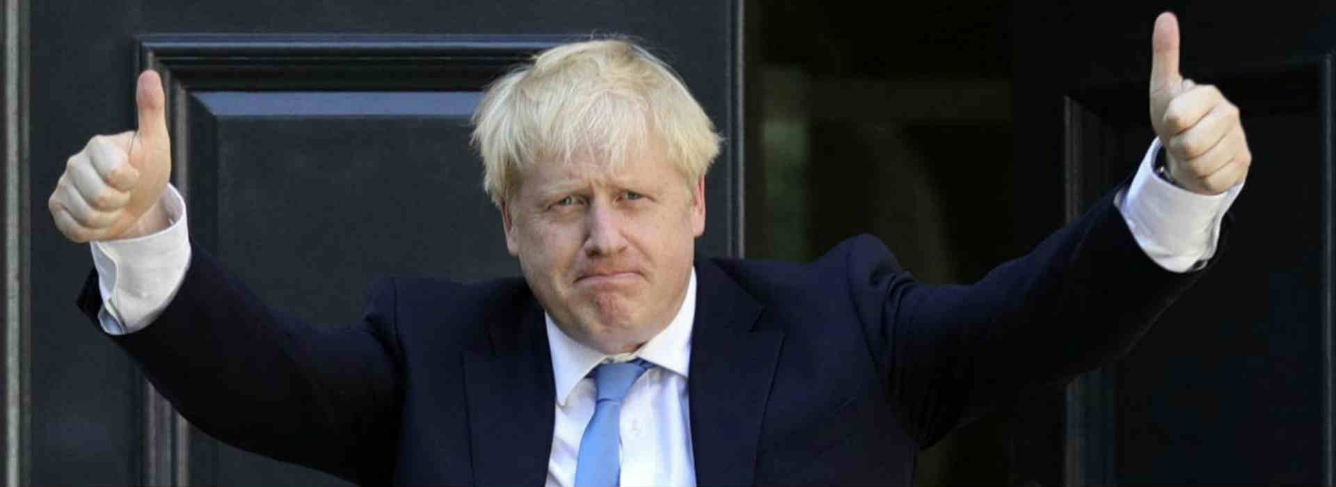 Boris Johnson esultante per le elezioni e la Brexit