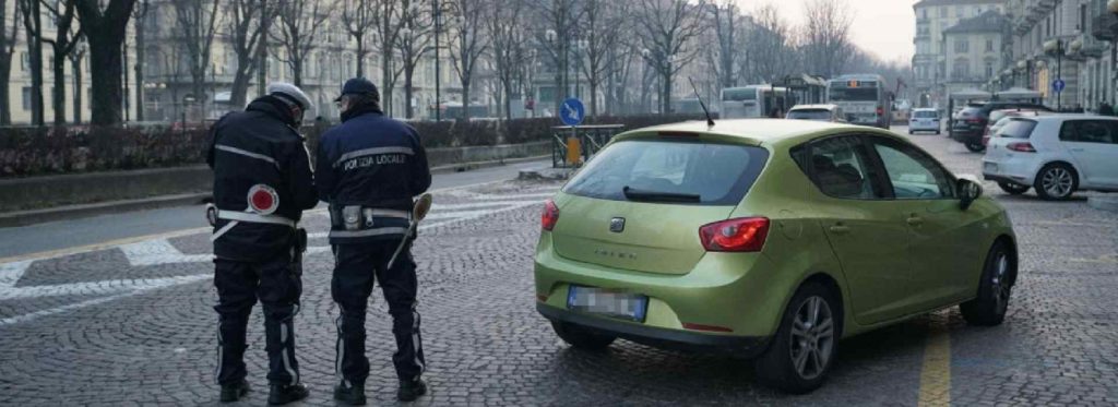 Da Genova a Torino: multe e tolleranza zero dei vigili. Covid