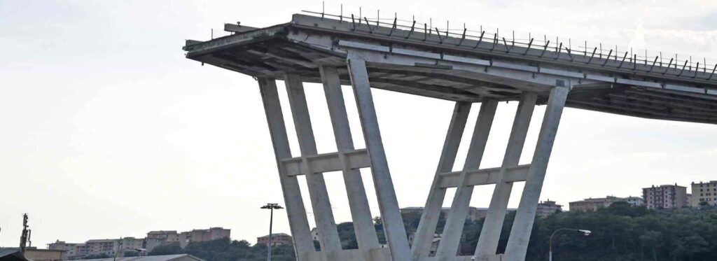 Inchiesta Ponte Morandi, quando Castellucci chiedeva a Toti di mediare con la Lega