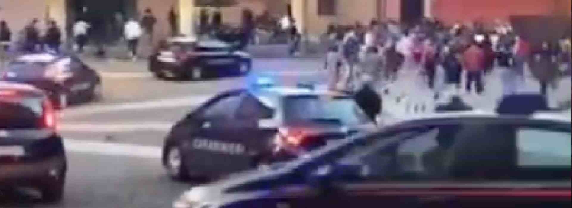 Bologna "lockdownfree", ma sei pattuglie di carabinieri disperdono alcuni ragazzini
