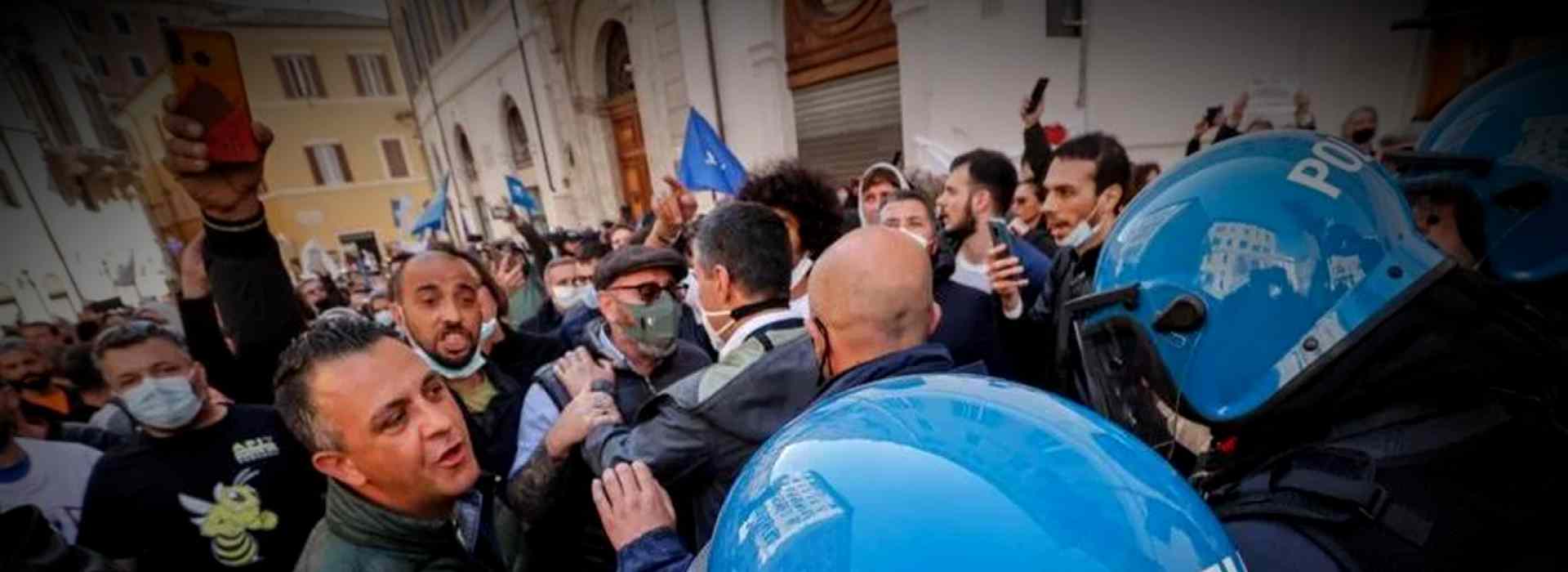 La protesta delle Partite Iva: tensione a Milano e Roma