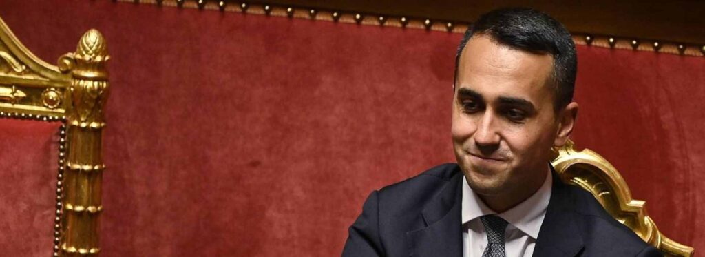 Crisi di governo: Di Maio continua la campagna acquisti e prende altri 20 parlamentari